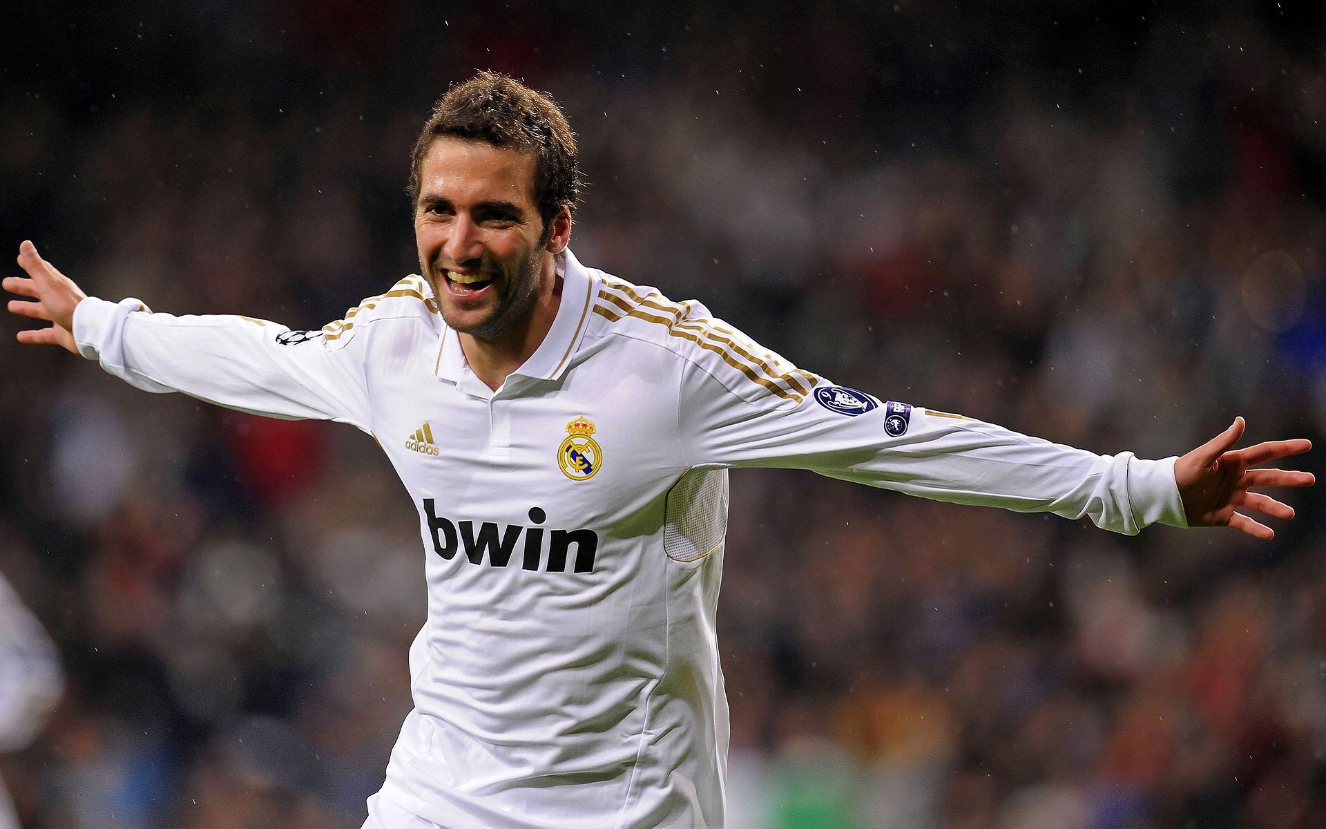 金玟哉一夫当关，拉齐奥掀翻拜仁改写欧冠格局